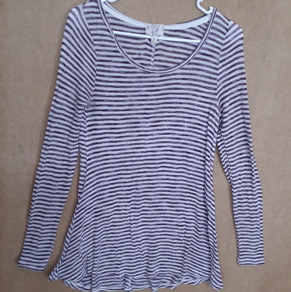 Light stretchy long sleeve top